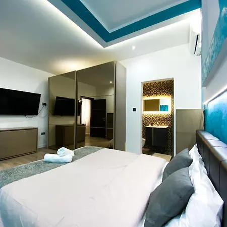 בית נופש 3 Floors House With Jacuzzi
